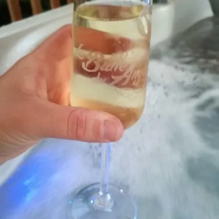 La Bulle Des Anges Bed & Breakfast Illoud