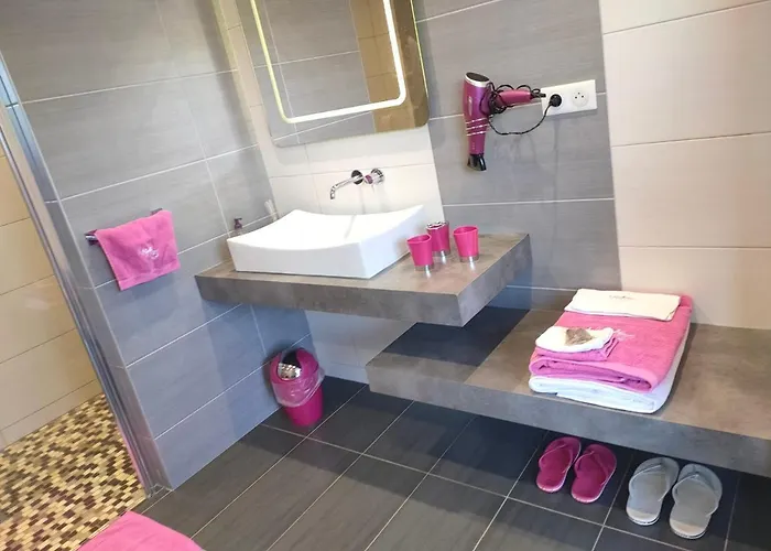 Oda ve Kahvaltı La Bulle Des Anges 4*